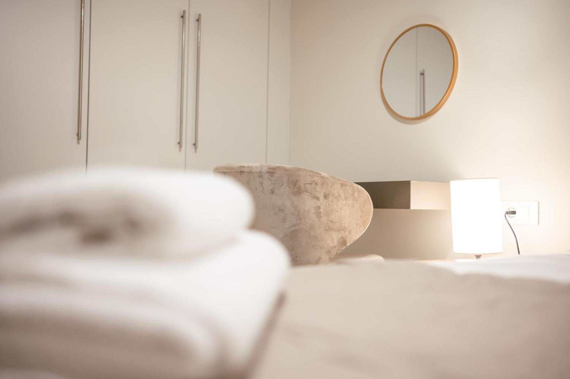 Brand New Elegant Suite Platanion Exterior photo