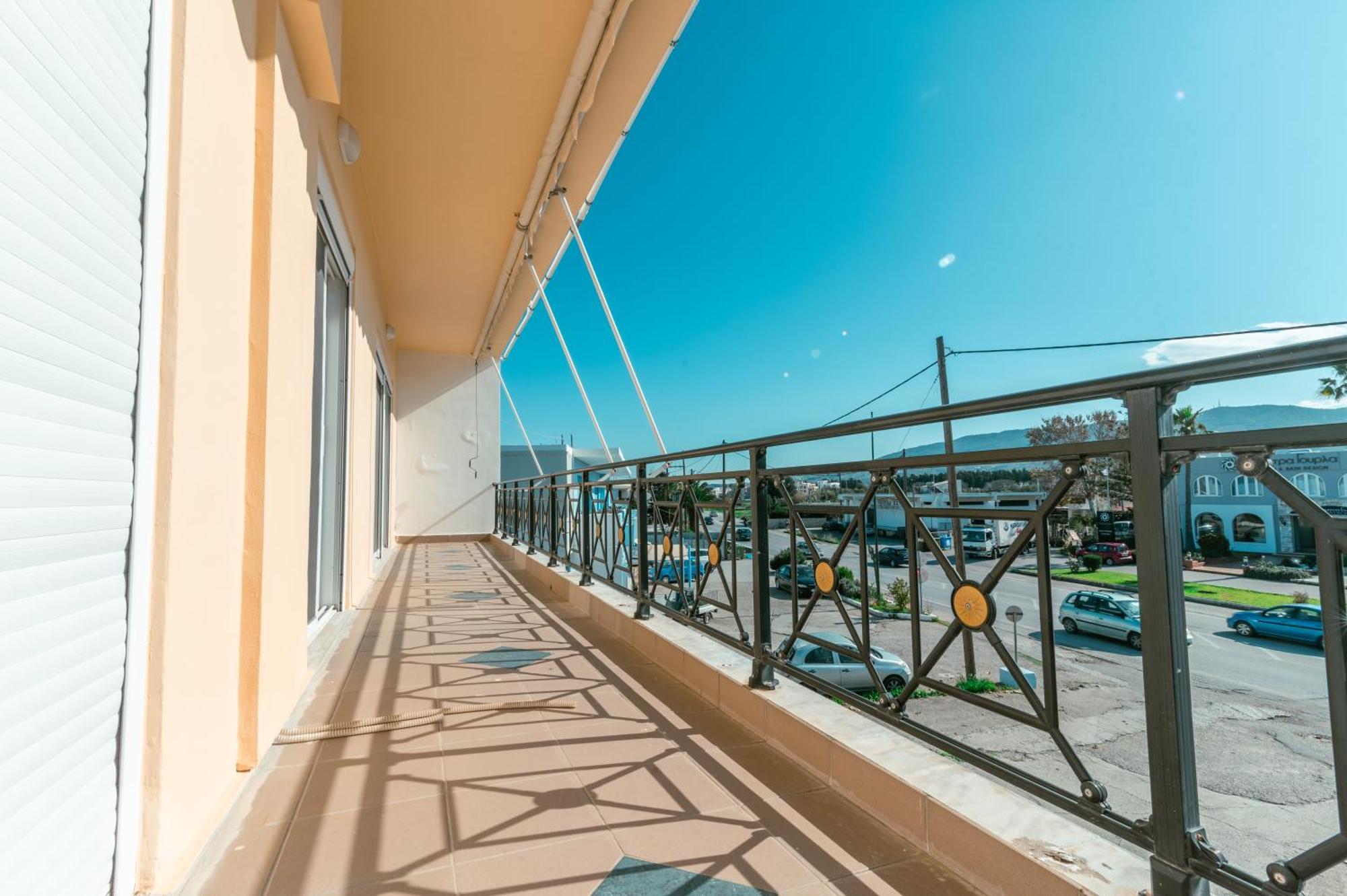 Brand New Elegant Suite Platanion Exterior photo